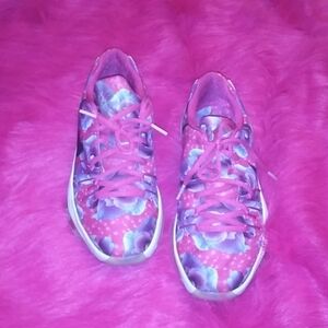 Kevin durant tennis shoes Aunt pearls